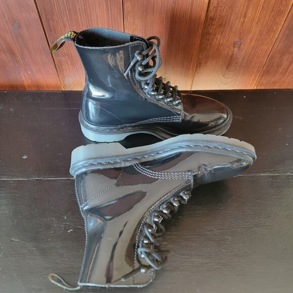 Dr. Martens Pascal Studded 1460 Black Patent Leather Boots Women 7 Combat Boots - Picture 12 of 15